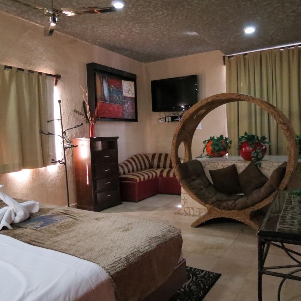 Villas Y Suites Paraiso Del Sur クエルナバカ エクステリア 写真