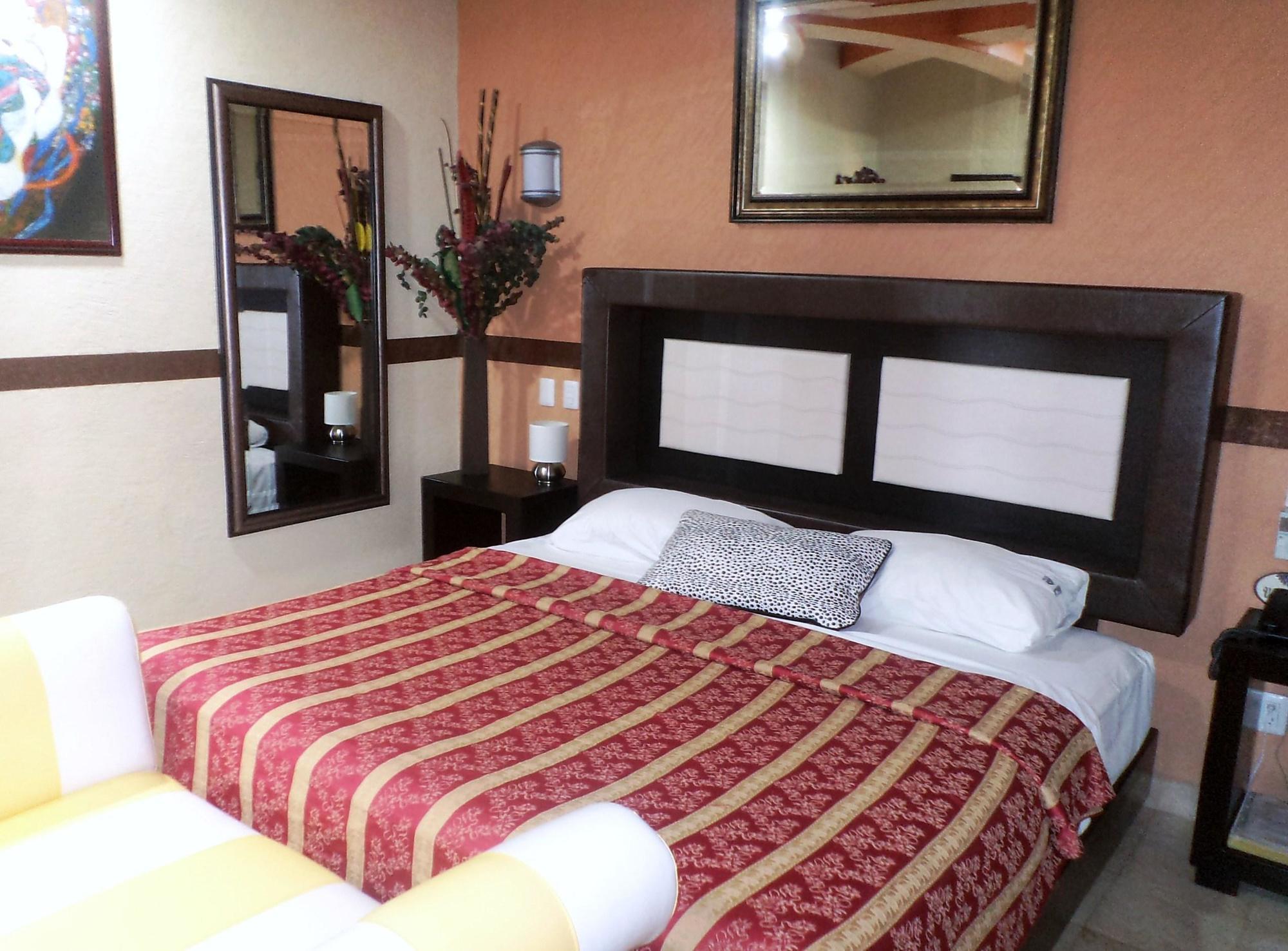 Villas Y Suites Paraiso Del Sur クエルナバカ エクステリア 写真