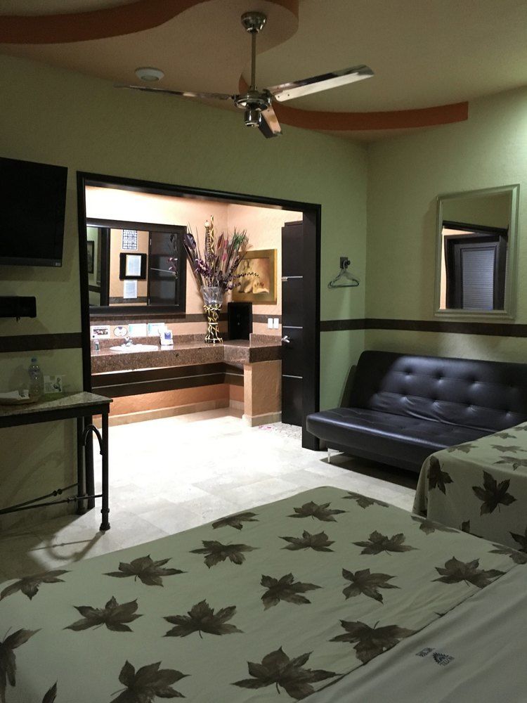Villas Y Suites Paraiso Del Sur クエルナバカ エクステリア 写真