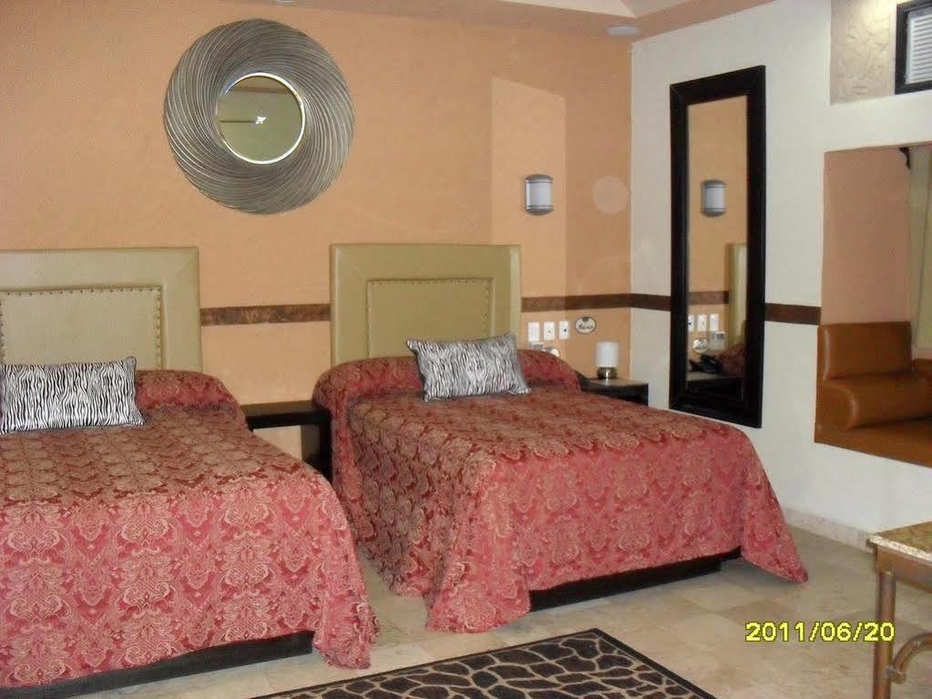 Villas Y Suites Paraiso Del Sur クエルナバカ エクステリア 写真